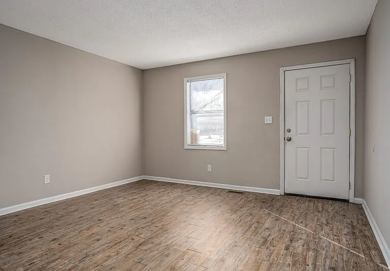 324 Lexington St #1 — Photo 6