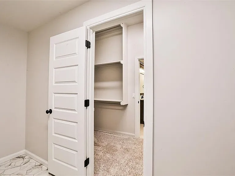 9301 SW 44th Ter — Photo 20