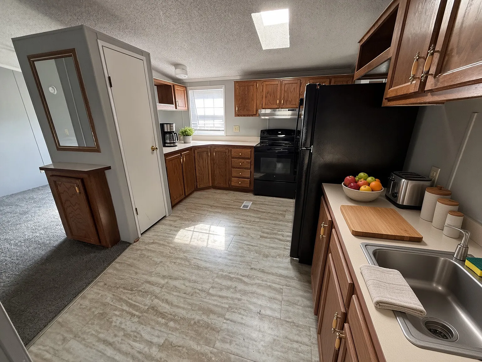 3 bed, 1344 sqft, $1,645 — Photo 4
