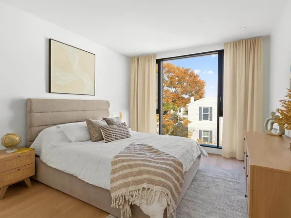 357 Leonard Street image 4 of 11