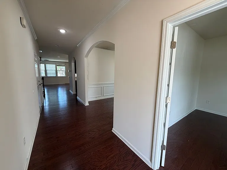 137 Sequoia St — Photo 2