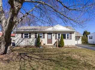 92 Sutorius Dr, Rochester, NY 14616