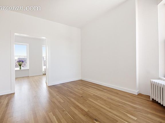3rd image of 225 W 10th St APT 4B