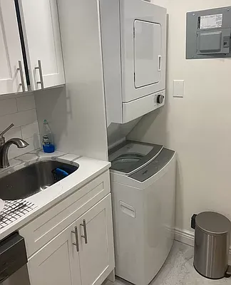 Rented by CitySites Real Estate Group | media 4