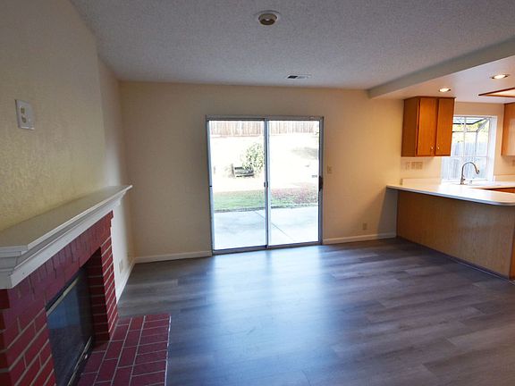 2nd image of 214 Genoa Ct