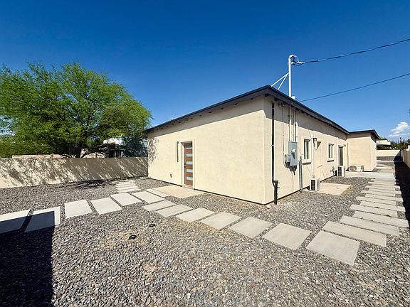 3rd image of 722 N Tucson Blvd