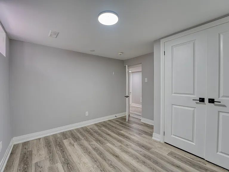 668 Frank St #A — Photo 16