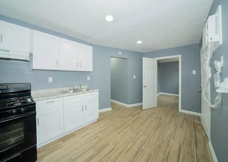 1426 Telephone Rd #1BD — Photo 1