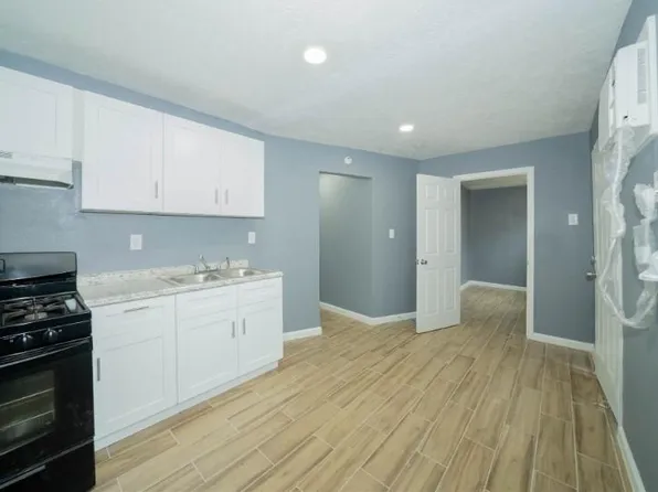 1426 Telephone Rd, Houston, TX 77023