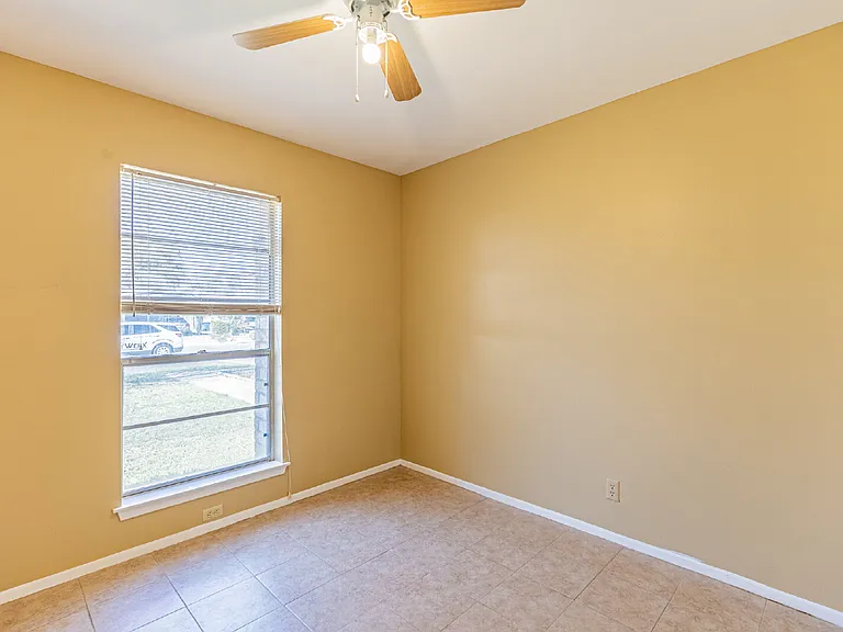 4414 Valleybrook — Photo 12