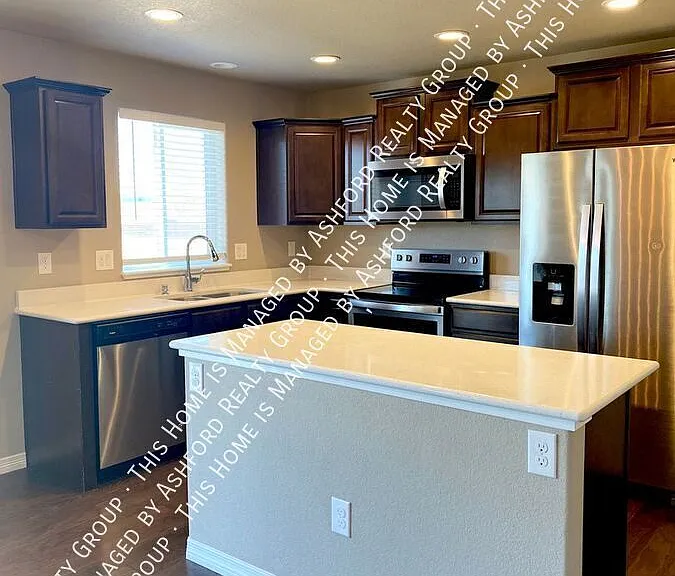 6142 Meadowbank Ln — Photo 5