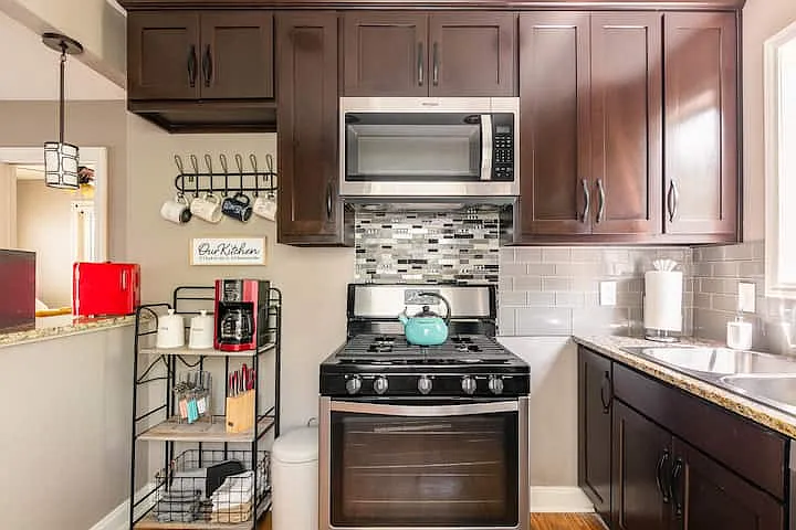 Full Kitchen
