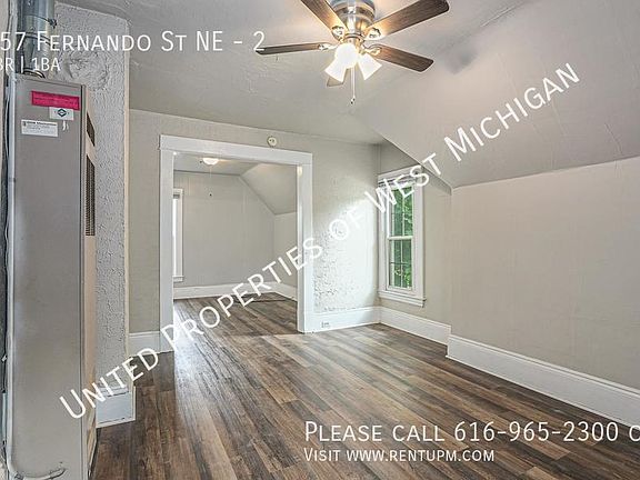 5th image of 457 Fernando St NE #2