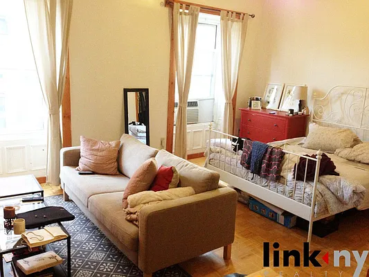Sold by Link NY Realty | media 3