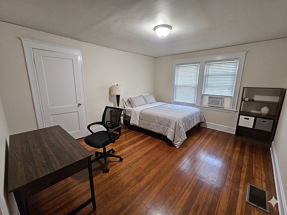 5th image of 11 Saint James Ave #2
