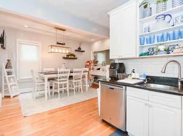 boston-massachusetts-59121008 picture