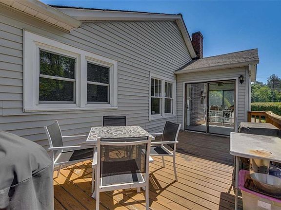 3rd image of 606 Rose Ln