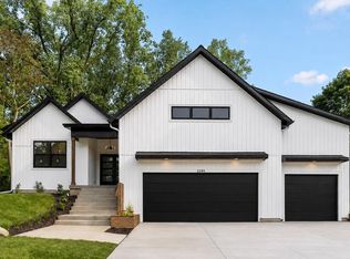3245 Midland Dr SE, Grand Rapids, MI 49546