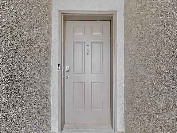 3rd image of 1848 Valle Vista Rd NW
