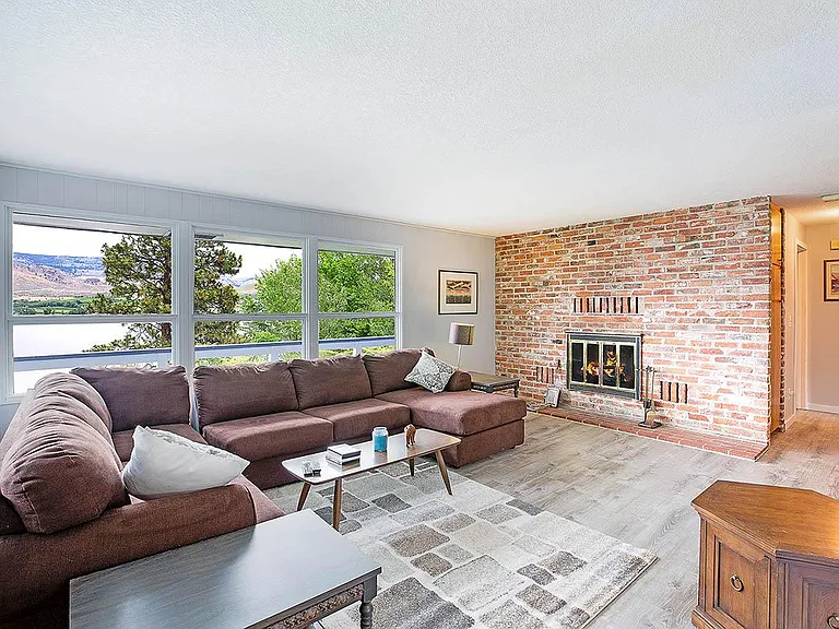 Upstairs living room