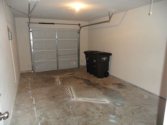 3rd image of 3116-3118 Cherry Ln #3116