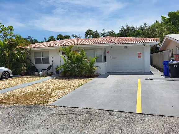 4th image of 1028 NE 10TH Avenue #1-4