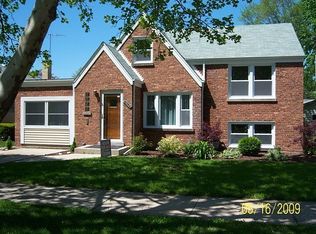 9126 Grant Ave, Brookfield, IL