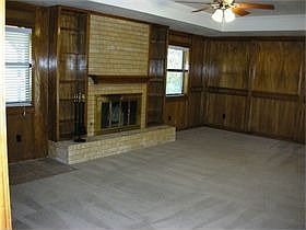 4th image of 1704 Magic Hill Dr