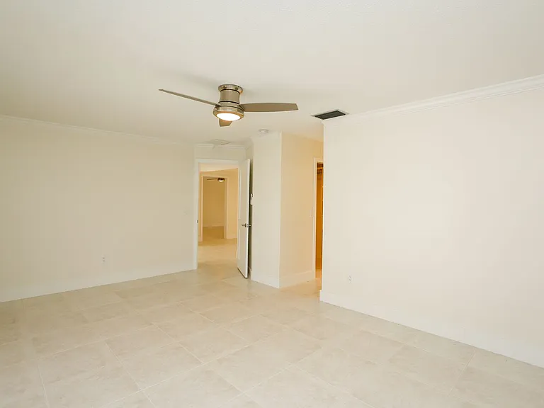 2901 Crayton Rd — Photo 42
