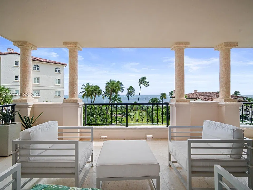 19233 Fisher Island Dr #19233
