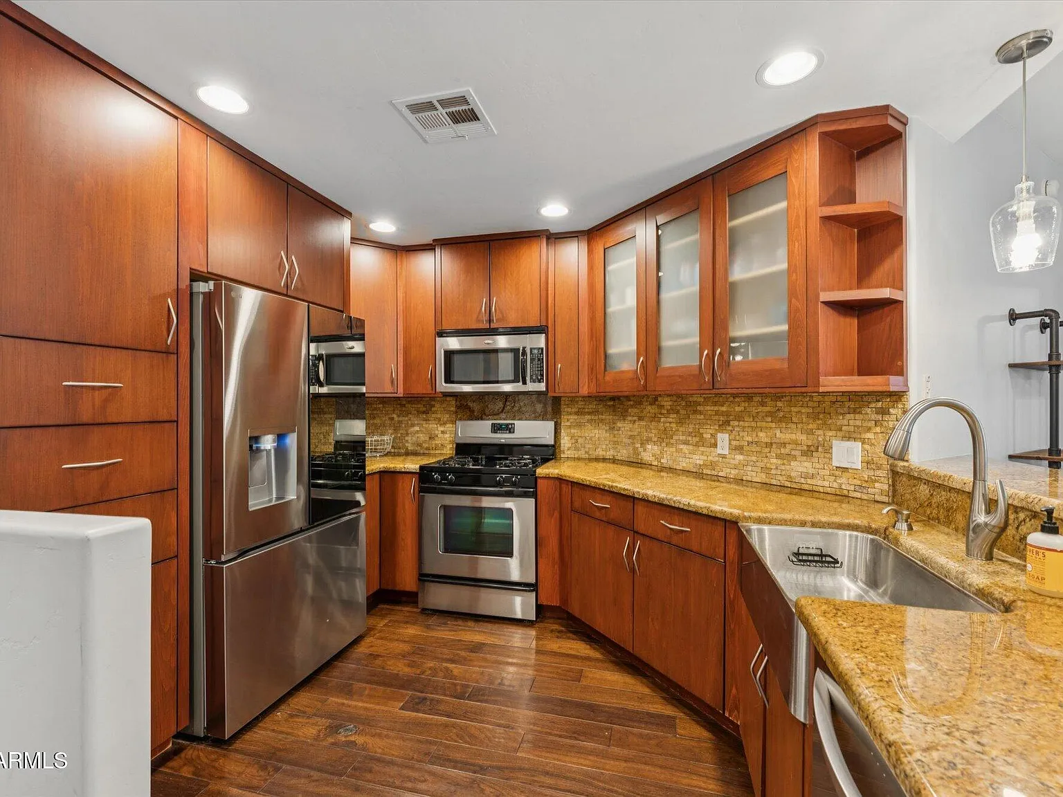 2 bed, 2.0 bath, 1246 sqft, $2,295 — Photo 1