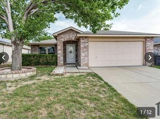 4108 Hunters Creek Dr, Fort Worth, TX 76123