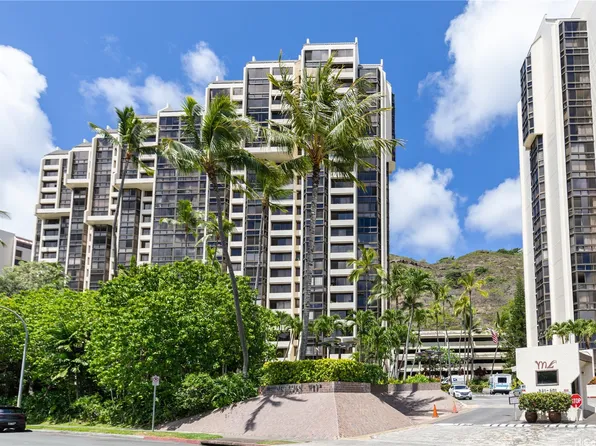 521 Hahaione St #212H, Honolulu, HI 96825