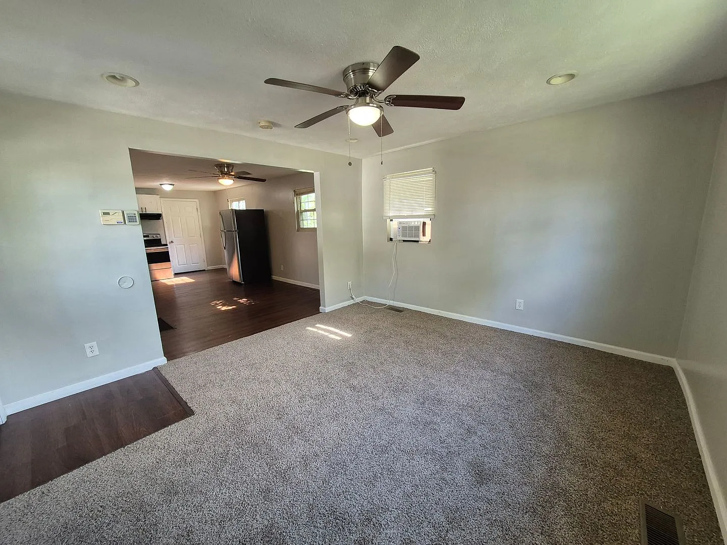 Cozy 2-bedroom house all one floor! — Photo 2