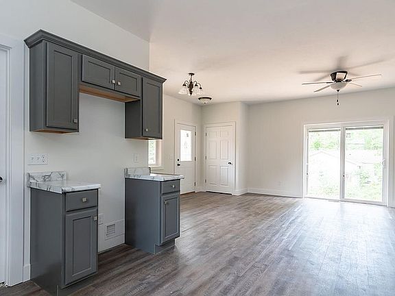 4th image of 64525 Winterwoods Dr