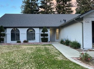 1467 Birch Ave, Clovis, CA 93611
