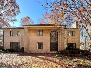 513 Arnon Lake Dr, Great Falls, VA 22066