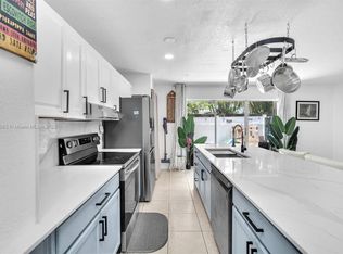 115 Hidden Court Rd #8, Hollywood, FL 33023