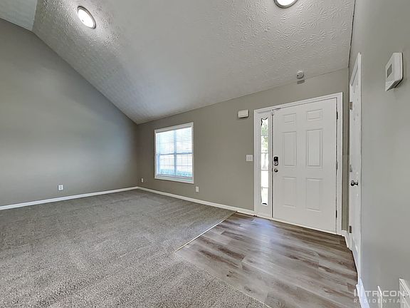 4th image of 2095 Pleasant Hollow Dr