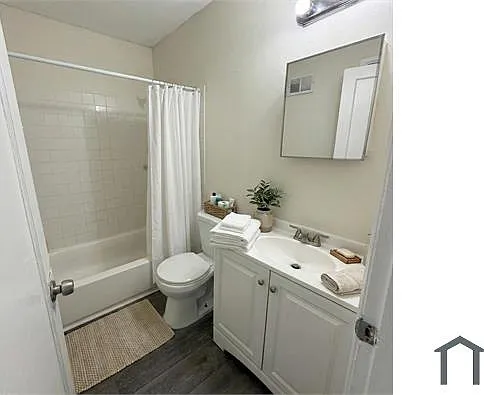 445 Plaza Ave — Photo 3