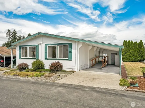 592 NE Saturn Lane, Bremerton, WA 98311