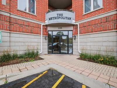 235 N Smith St APT 301, Palatine, IL, 60067