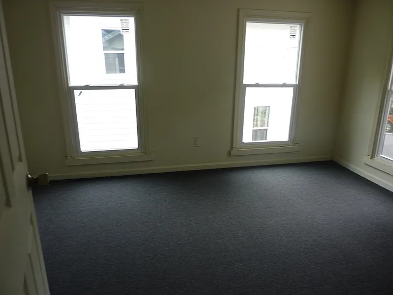 121 Fayette St — Photo 2
