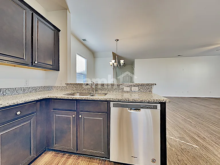 334 Cantley Ct — Photo 5
