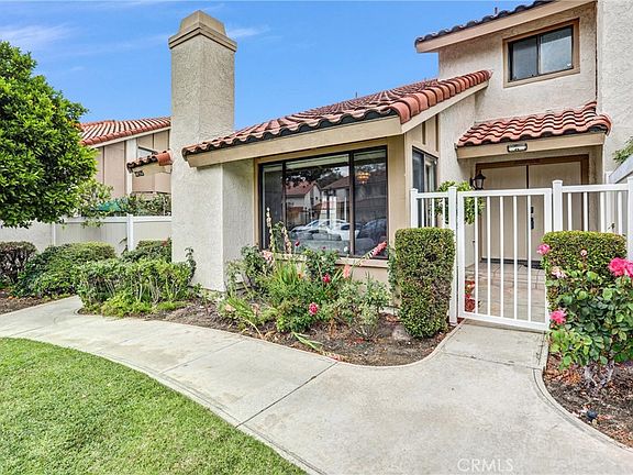 3rd image of 23025 Paseo De Terrado Unit 5