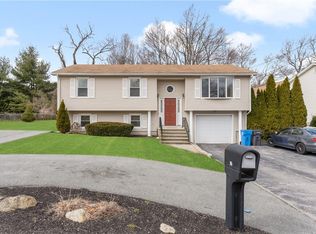 72 Elton Cir, Cranston, RI 02921