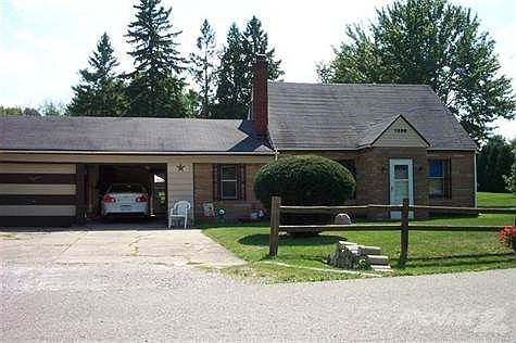 Street view at driveway approach.