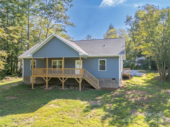 213 Calhoun St, Hendersonville, NC 28739