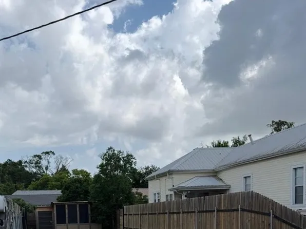 609 Rupp St, Gretna, LA 70053