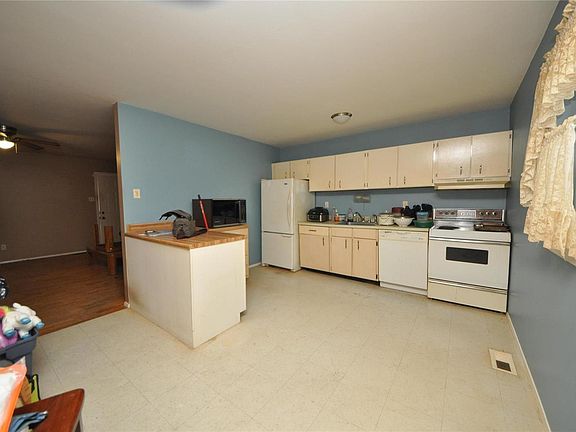 4th image of 2618 Freemantle Dr